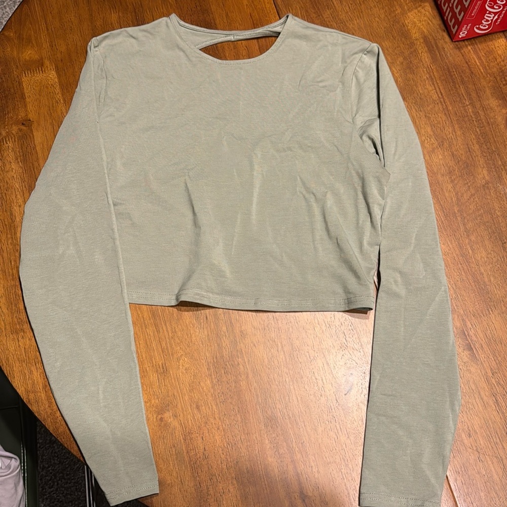 green crop top